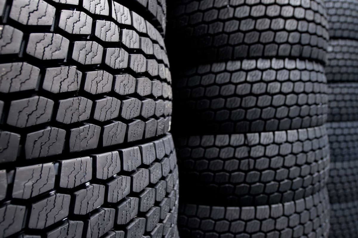 Import-Welle von Neureifen bedroht klimagerechte Runderneuerung